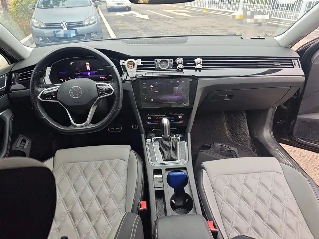 Volkswagen Magotan 2023 2 Million Units Anniversary Edition 330TSI DSG Leading Type фото 13
