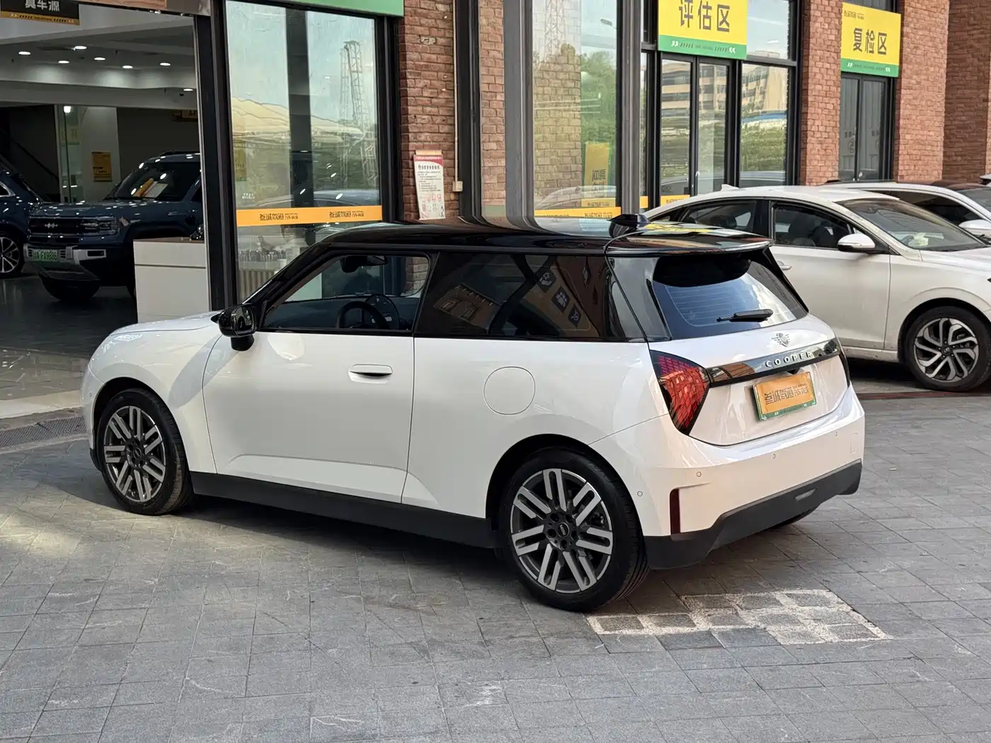 MINI Electric MINI COOPER 2025 2024 456km COOPER E Classic
