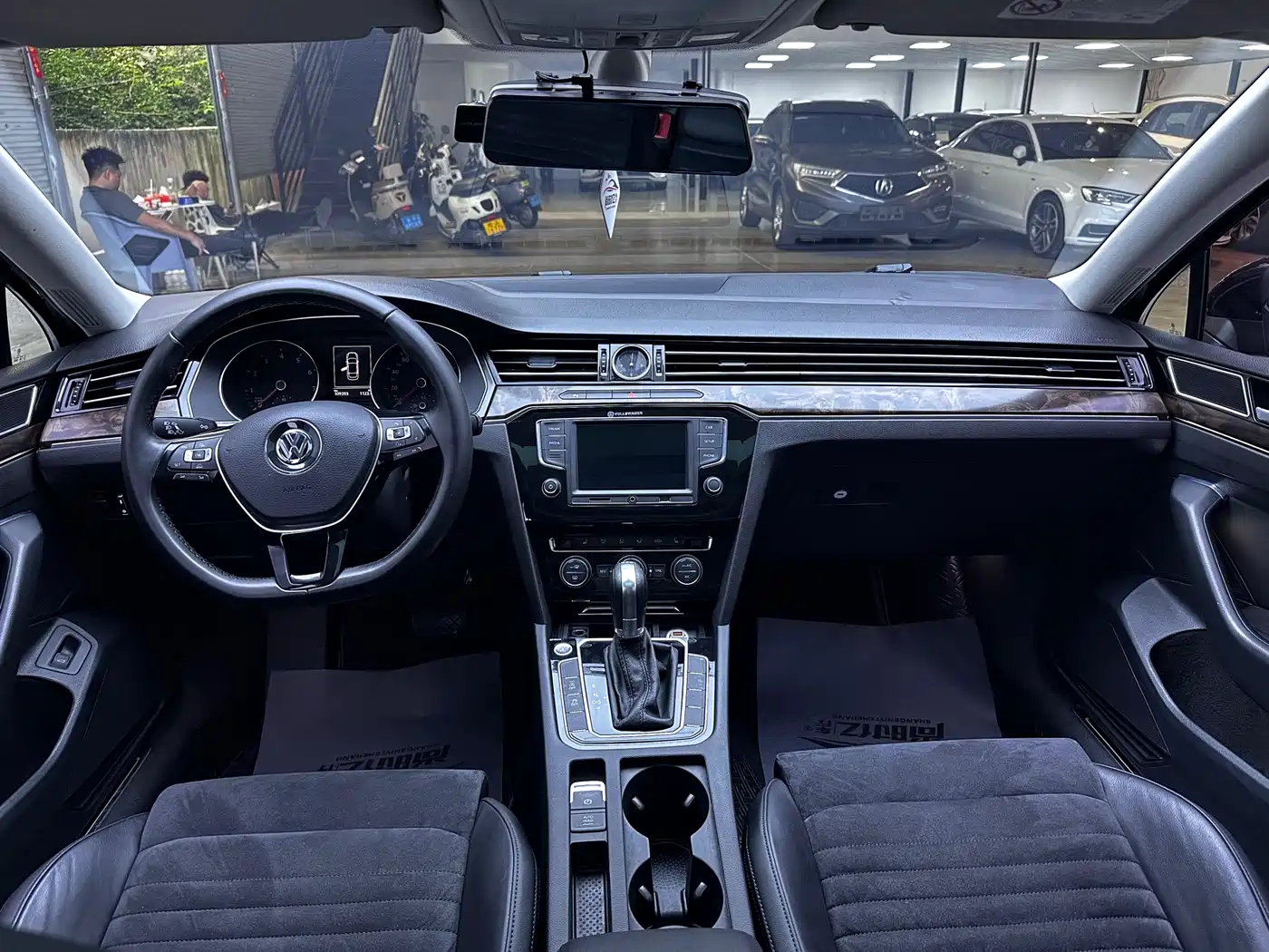 Volkswagen Magotan 2017 330TSI DSG Luxury фото 14