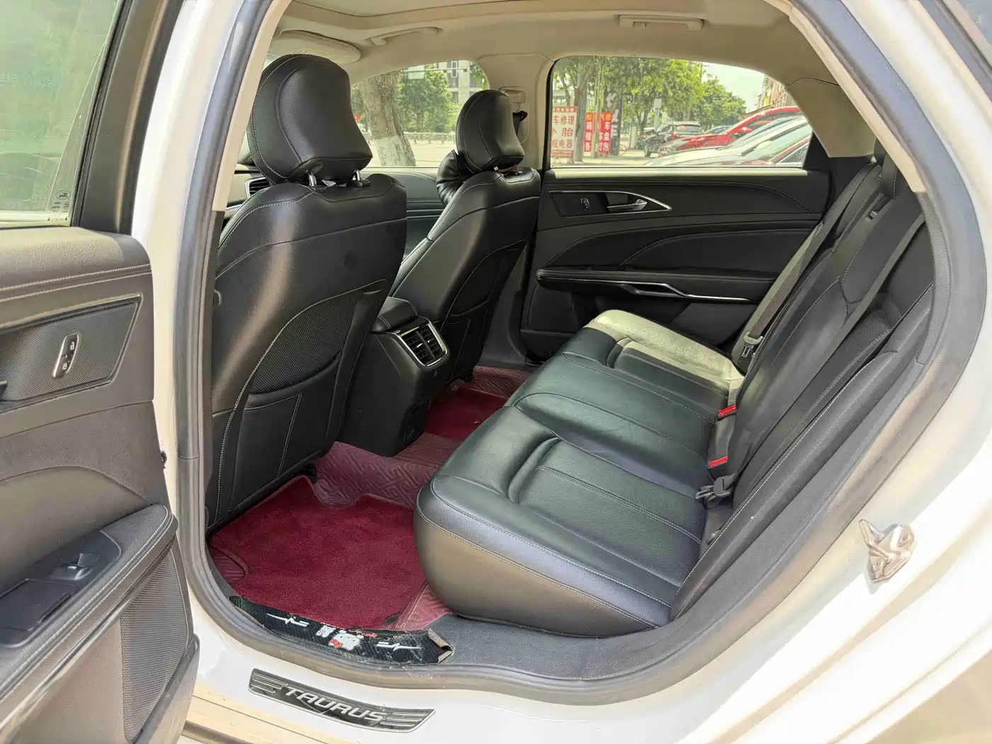 Фото 8 - Ford Taurus