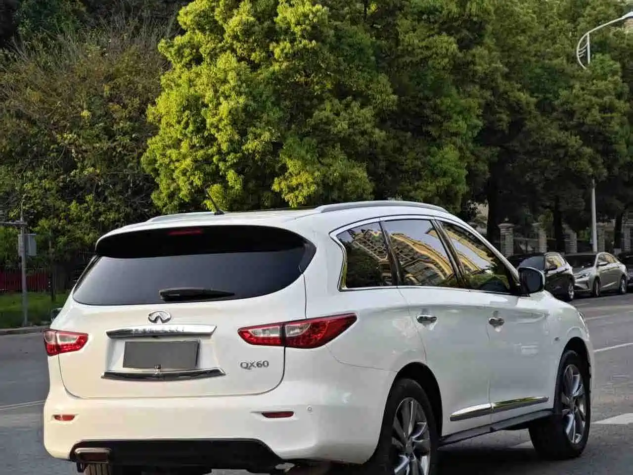 Infiniti QX60 (Import) 2016 2014 Model 2.5 S/C Hybrid 2WD Excellence Edition