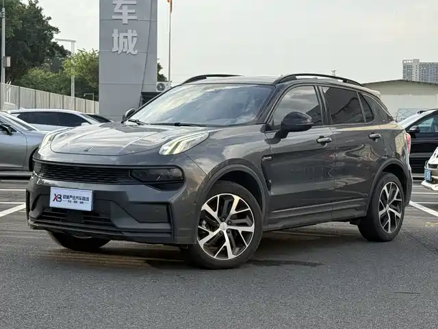Lynk & Co 01 2022