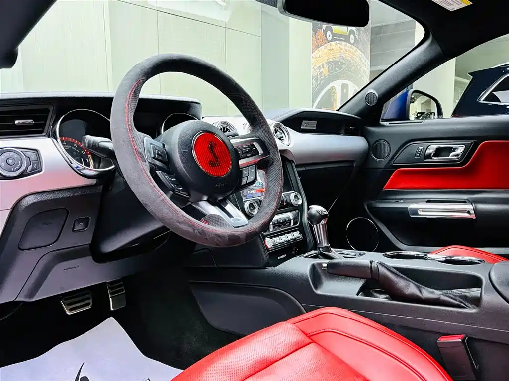 Ford Mustang 2015 5.0L GT Performance Edition фото 8