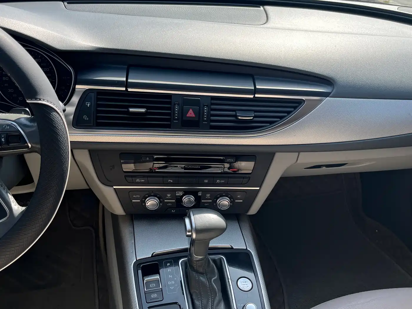 Audi A6L 2012 TFSI Comfort фото 15
