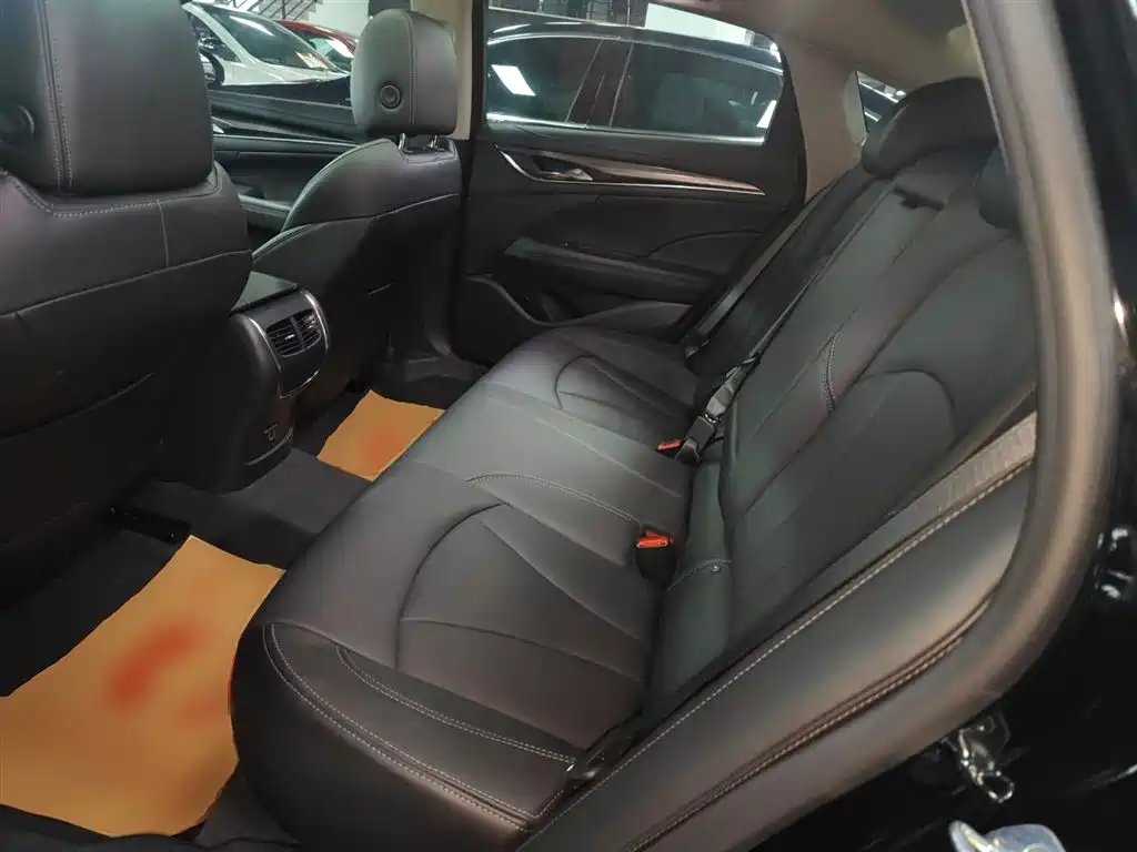 Buick LaCrosse 2022 652T Luxury фото 17