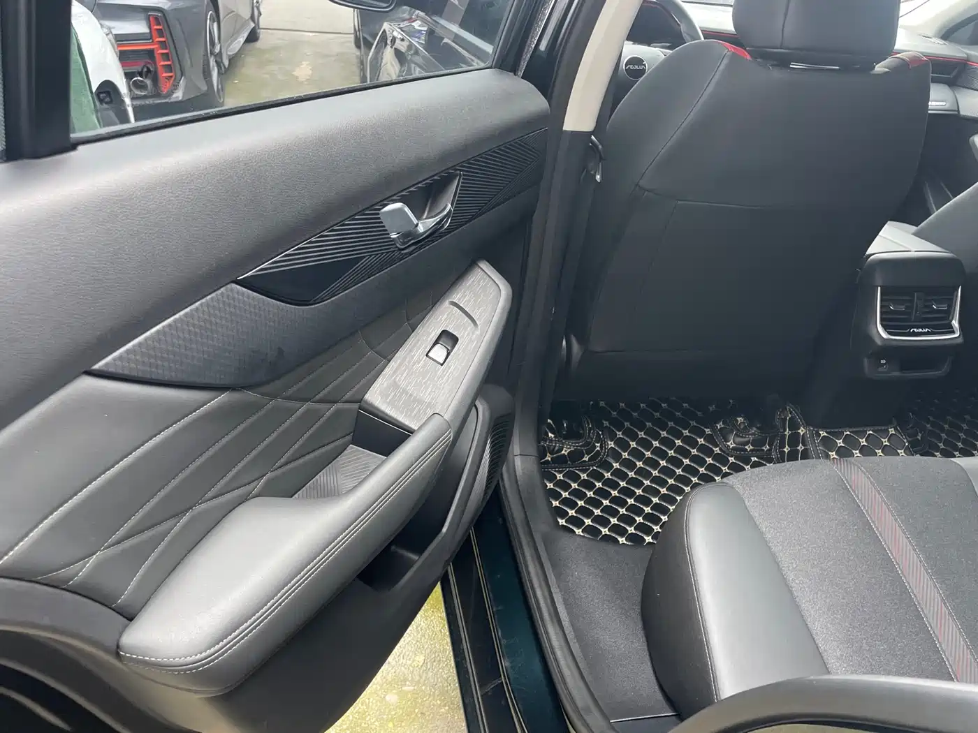 DONGFENG YI HYUN MAX