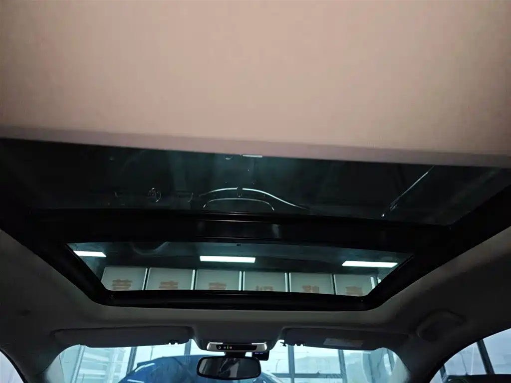 Buick LaCrosse 2022 652T Luxury фото 18
