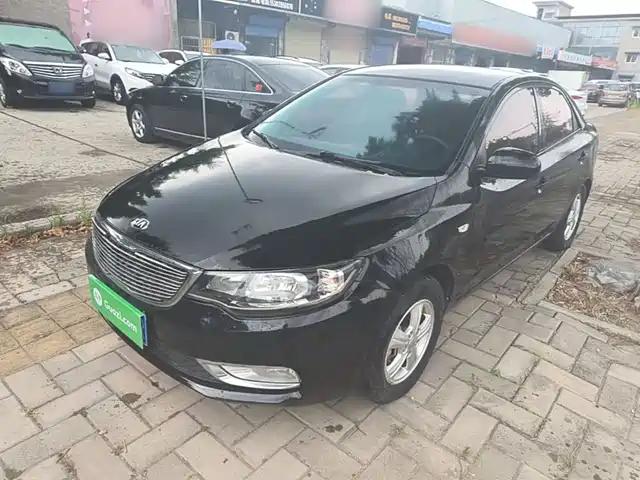 Kia Forte 2014 1.6L MT GL
