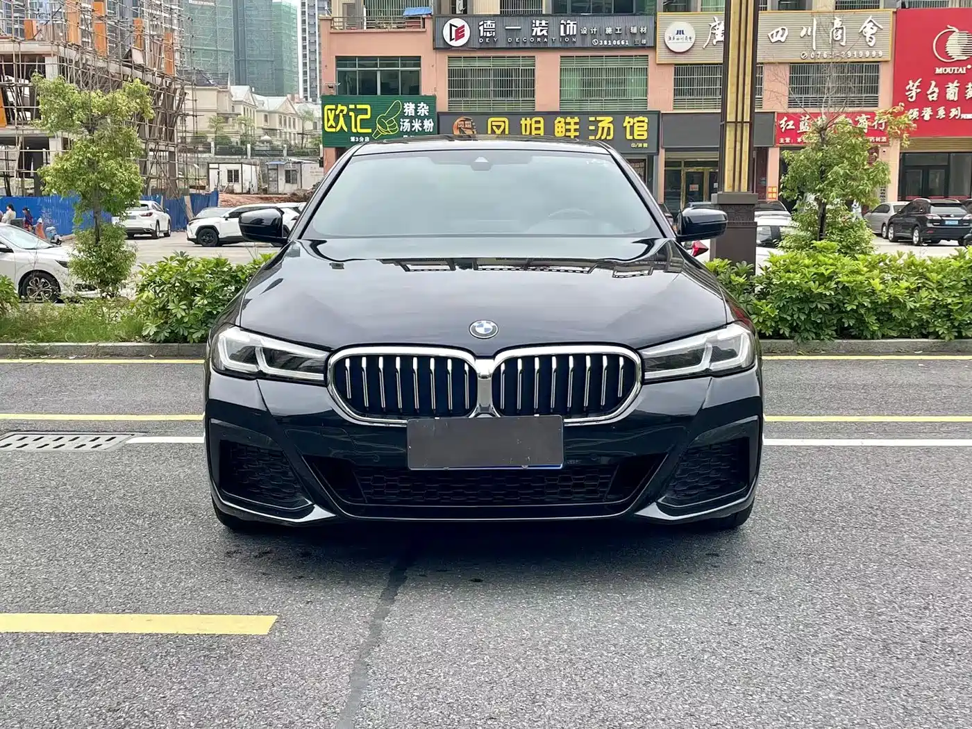 BMW 5 Series 2021 525Li M Sport Package фото 2