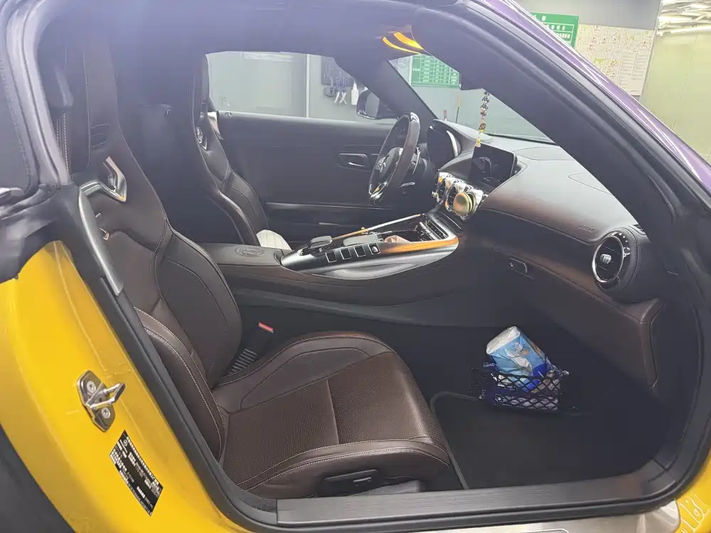 MERCEDES-BENZ AMG GT