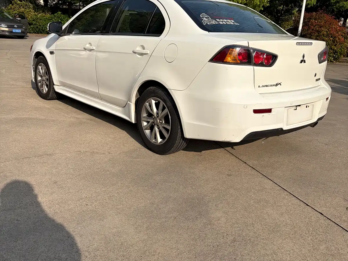 Mitsubishi Lancer EX 2012 Zhishang 1.8L CVT Luxury фото 16