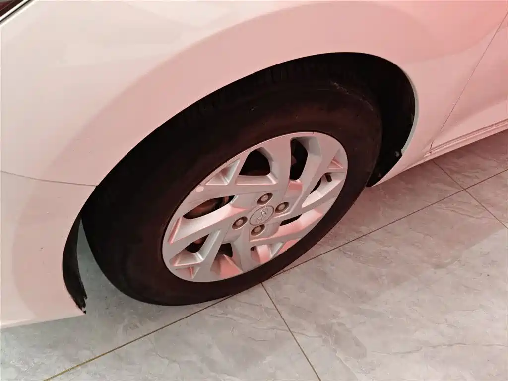 Hyundai Verna 2020 1.4L CVT GLS Cool Edition фото 23