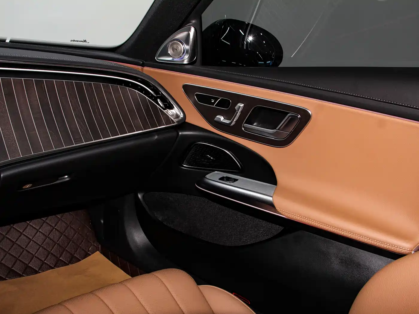 Mercedes-Benz E-Class 2025 E 300 L Fashion фото 23