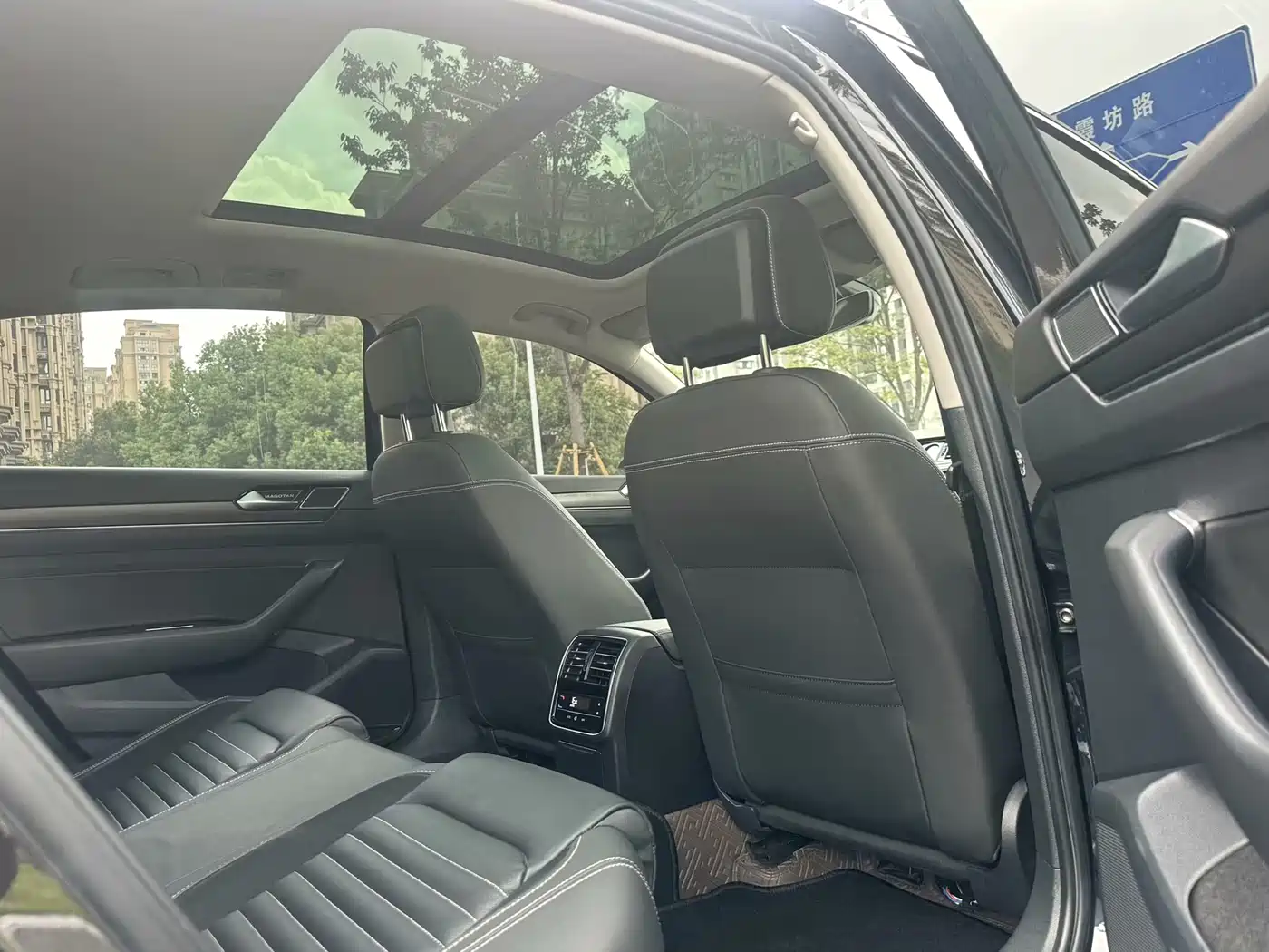 Volkswagen Magotan 2020 330TSI DSG Leading фото 15