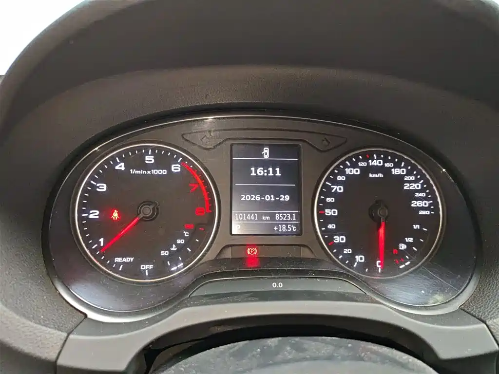 Audi A3 2016 Limousine 35 TFSI Progressive фото 4