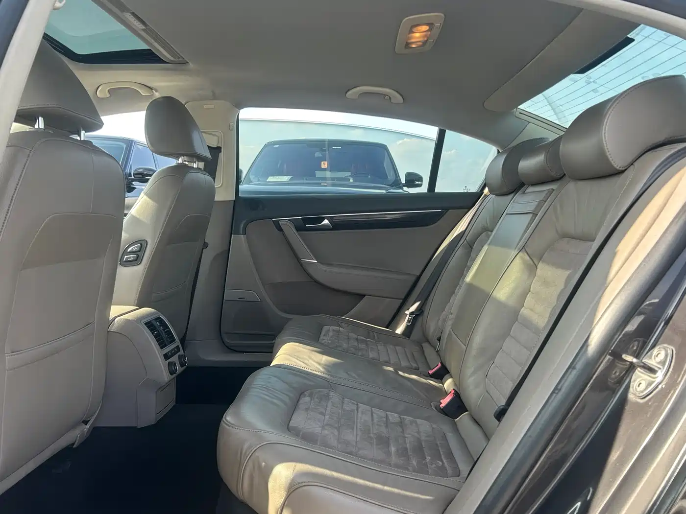 Volkswagen Magotan 2013 1.8TSI Premium фото 9