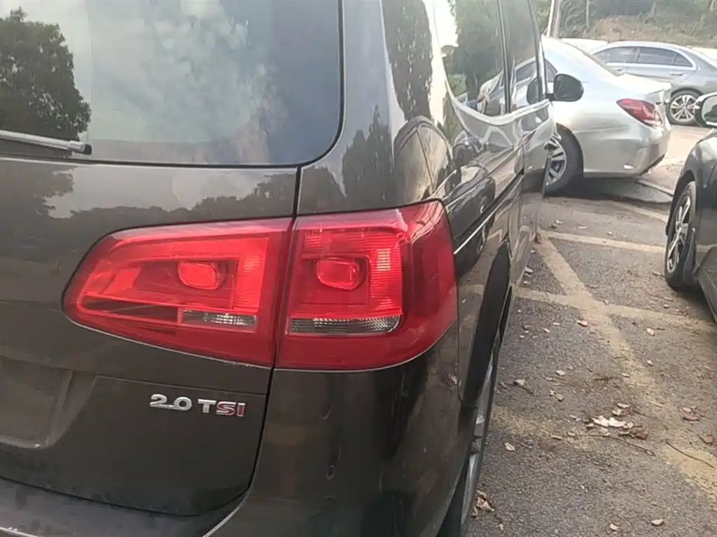 Volkswagen Sharan 2014 2.0TSI Comfort фото 8