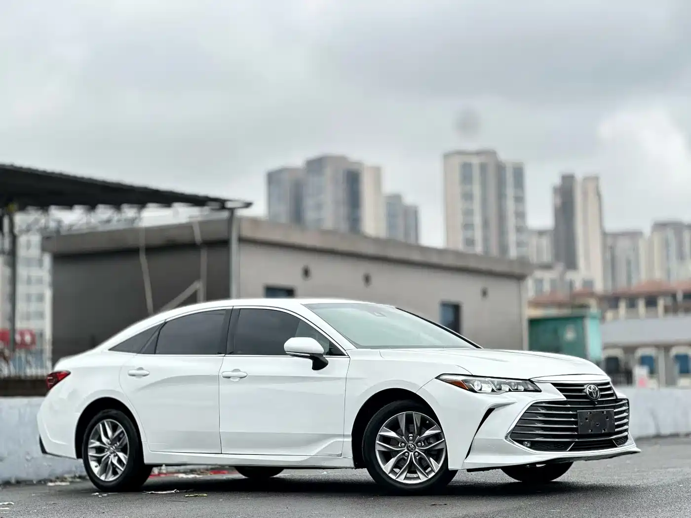 Toyota Avalon 2022 2.0L Luxury Edition фото 3