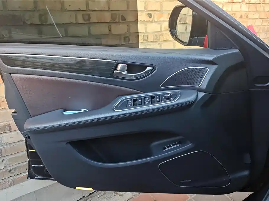 Hongqi H7 2019 1.8T Comfort Edition фото 7