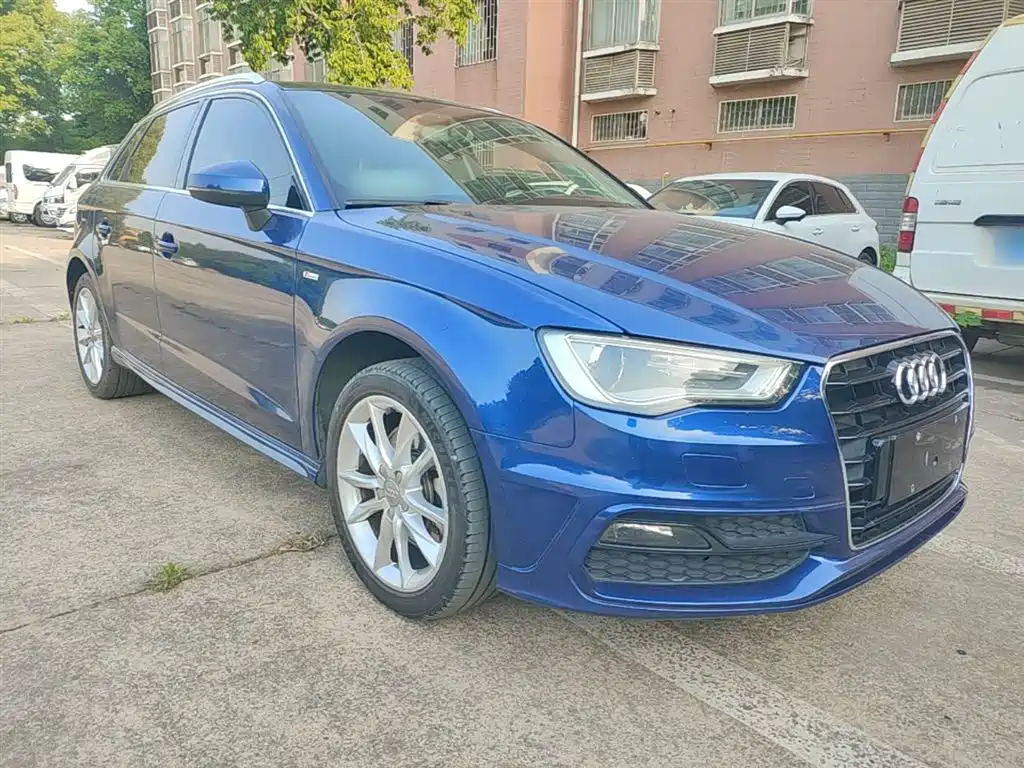 Audi A3 (Import) 2014 Sportback 40 TFSI S line Comfort фото 4