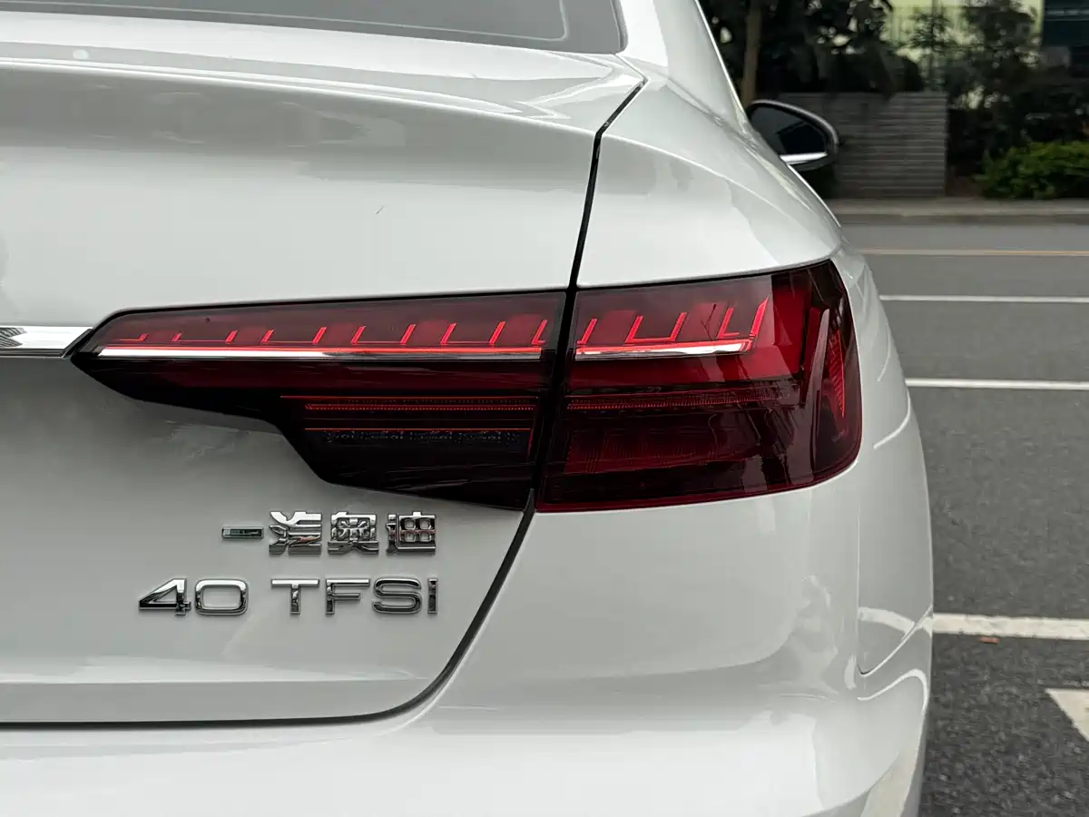 Audi A4L 2022 40 TFSI Fashion Dynamic фото 7