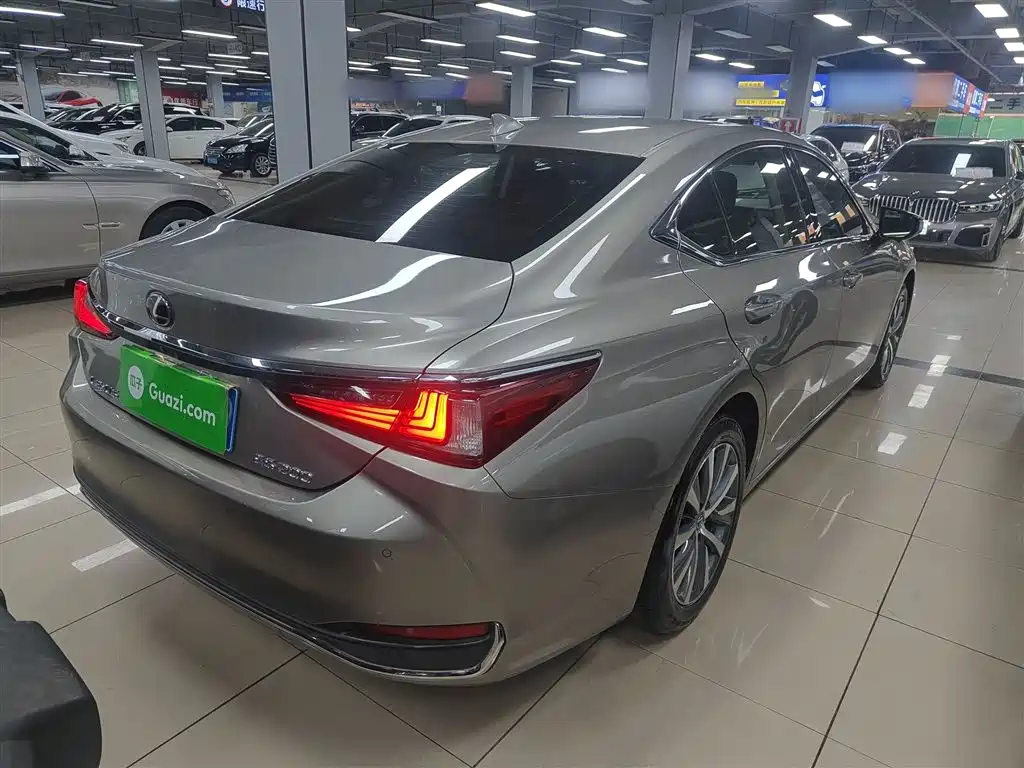 Lexus ES 2018 200 Excellence Edition China V фото 5