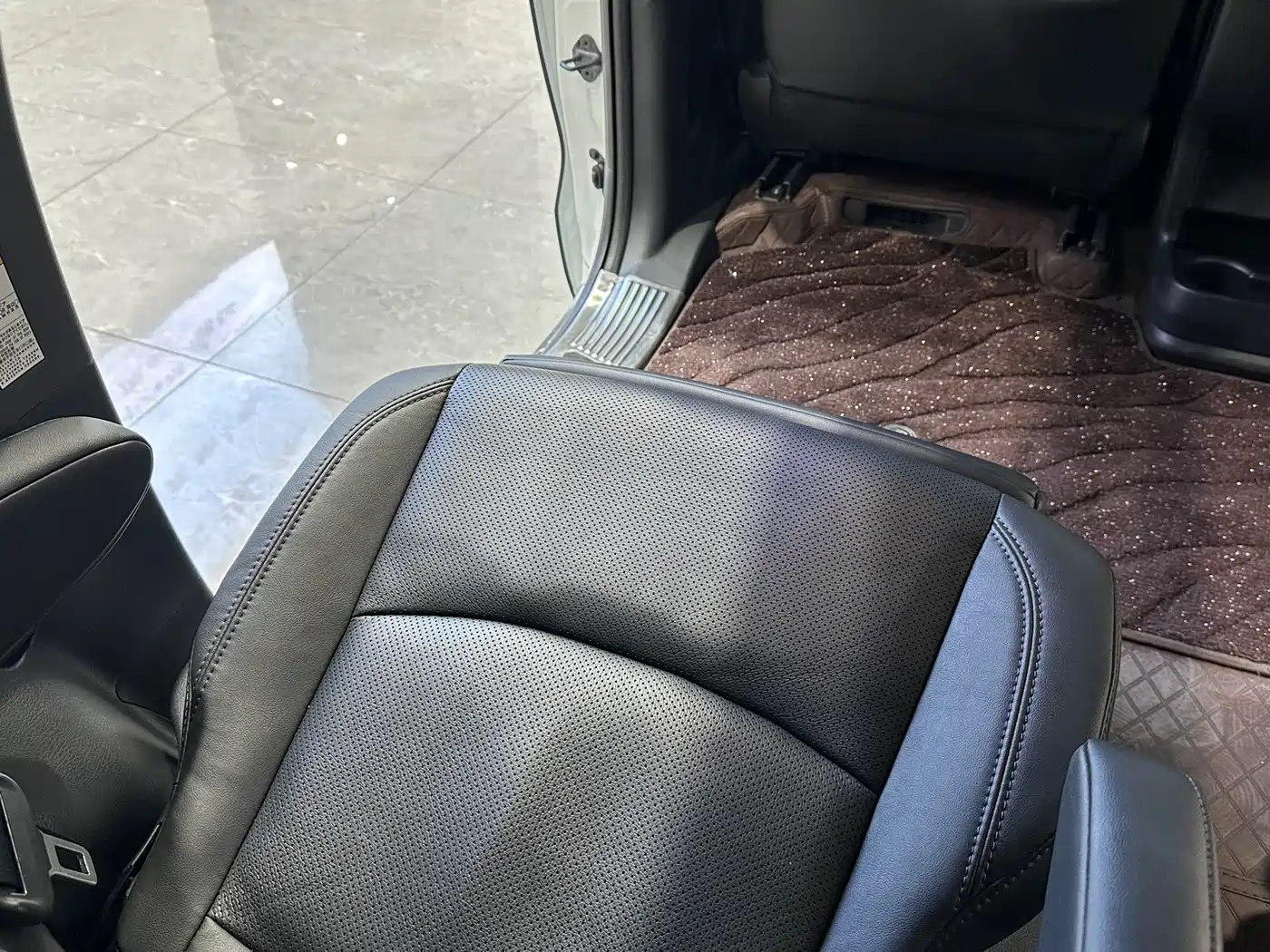 Toyota Sienna 2024 2.5L Hybrid 4WD Premium Edition фото 13