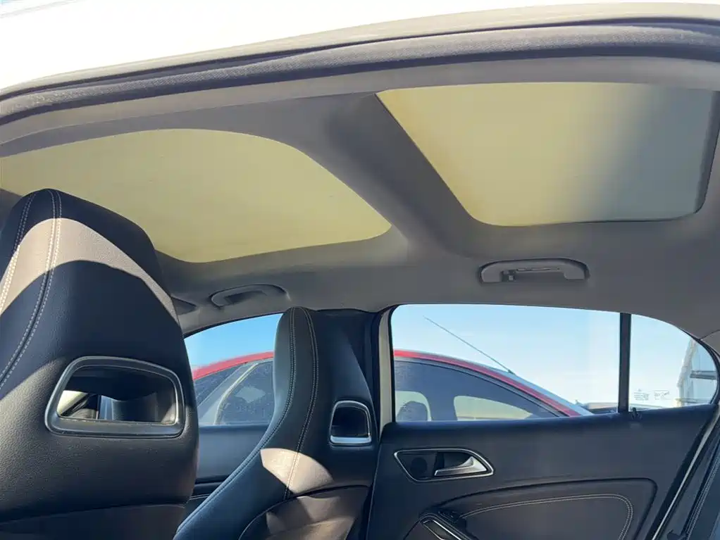 Mercedes-Benz GLA 2015 GLA 200 Dynamic фото 5