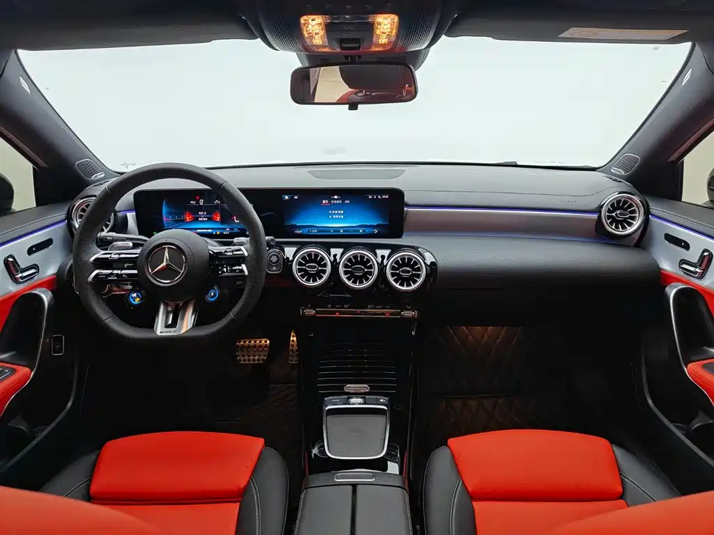 Photo 19 - Mercedes-Benz A-Class AMG