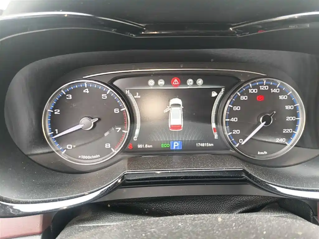 GAC Trumpchi Trumpchi GS8 2017 320T 2WD Luxury Smart Connect (7-seater) фото 12