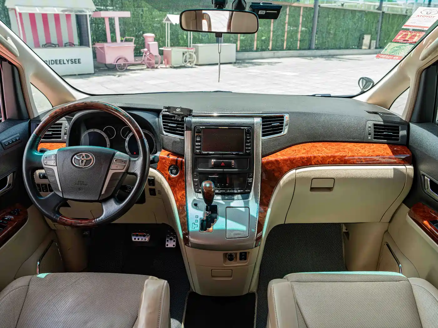 Toyota Alphard 2011 3.5L Luxury Edition фото 16
