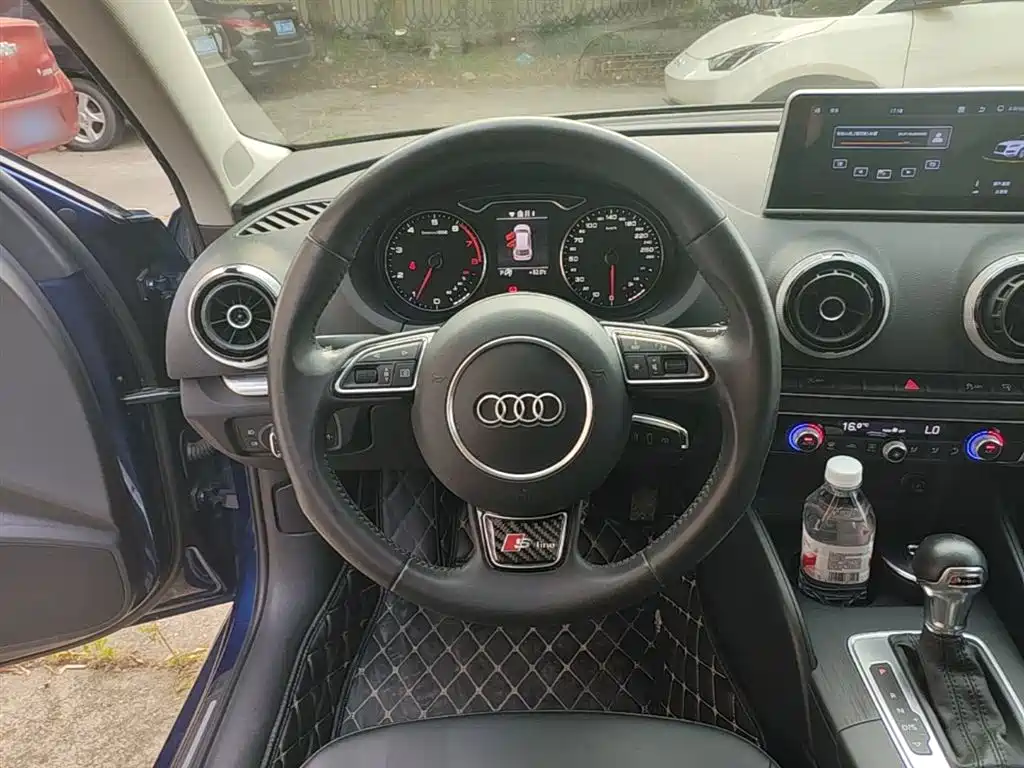 Audi A3 (Import) 2014 Sportback 40 TFSI S line Comfort фото 11