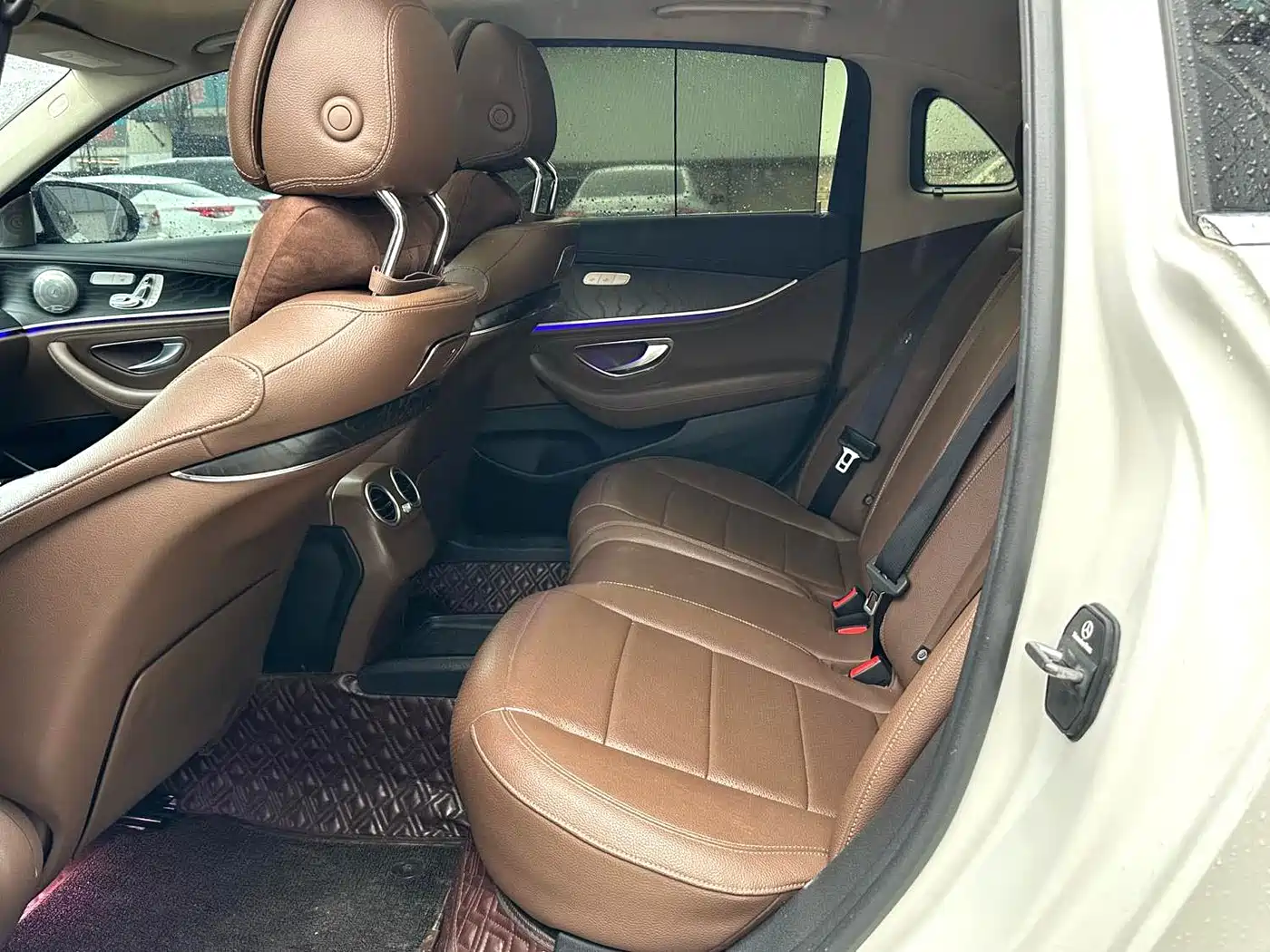 Mercedes-Benz E-Class 2017 E 300 L Sport Luxury фото 8