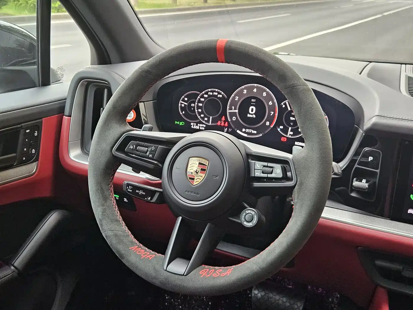 PORSCHE CAYENNE