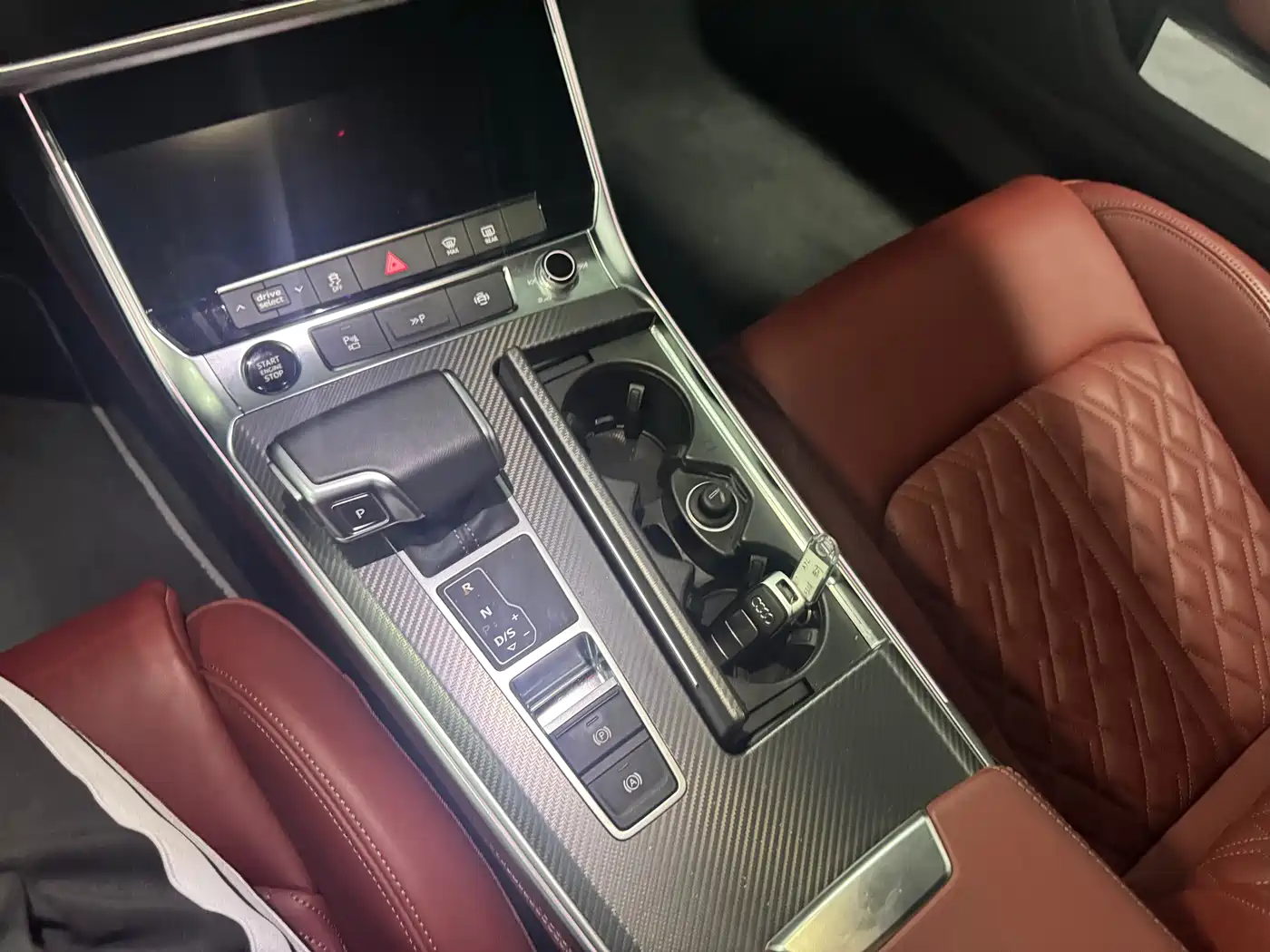 Audi A7L 2024 45TFSI S-line Dream Edition Crystal Package фото 5
