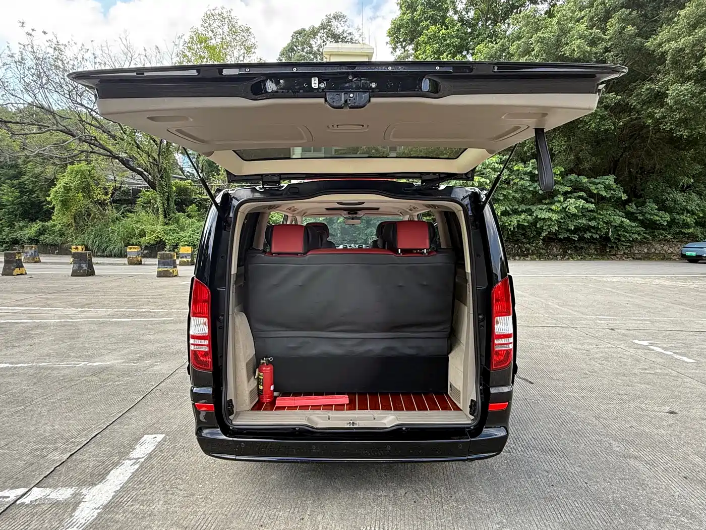 Mercedes-Benz Viano 2013 3.0L Privilege Edition фото 14