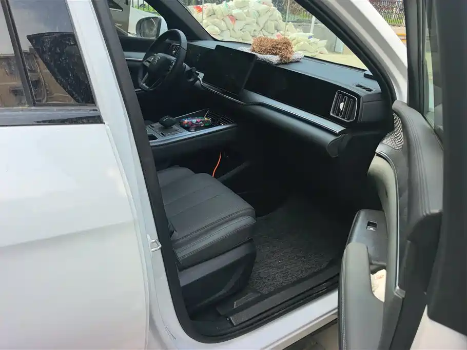 BYD Song Pro New Energy 2025 2nd Generation Smart Drive Edition DM-i 75KM Surpassing Type фото 8