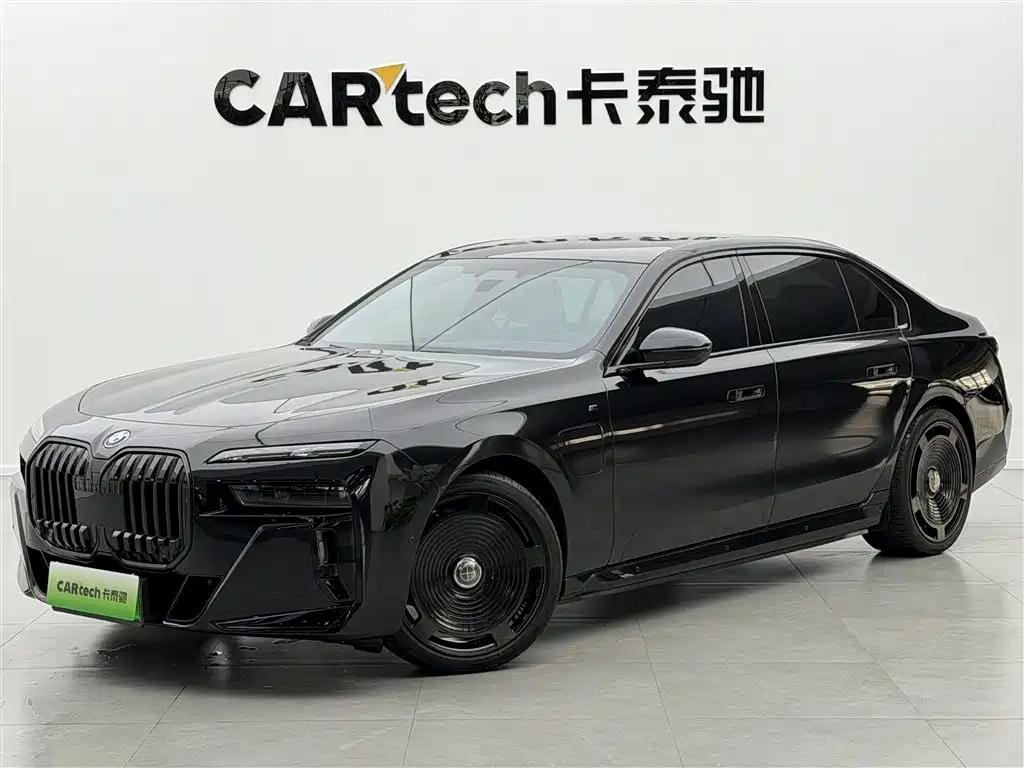 BMW I7