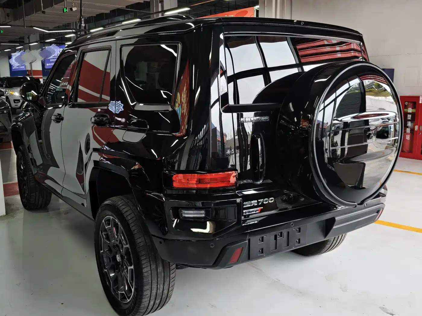 TANK TANK 700 NEW ENERGY