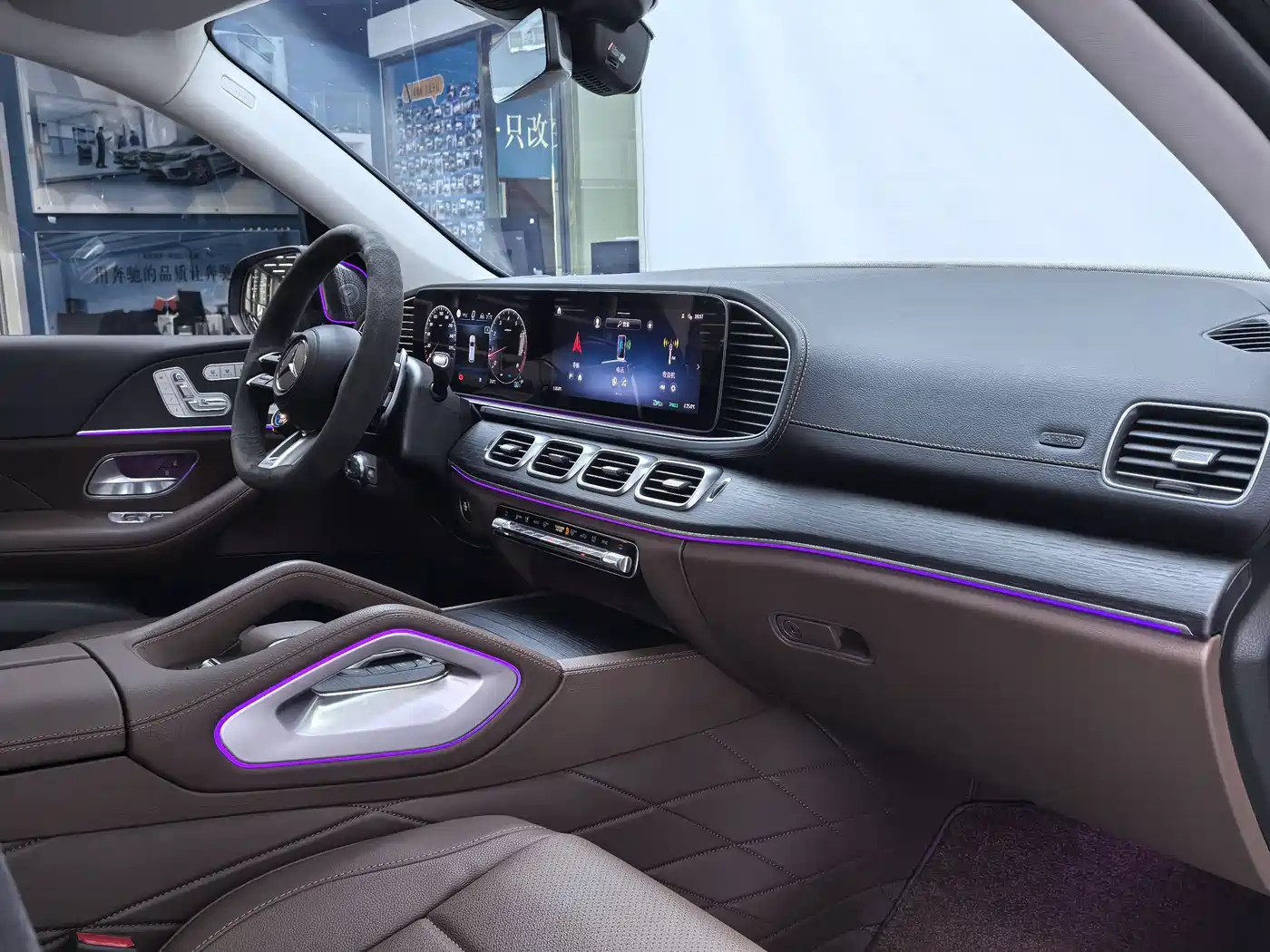 Mercedes-Benz GLE 2024 GLE 450 4MATIC Luxury фото 12