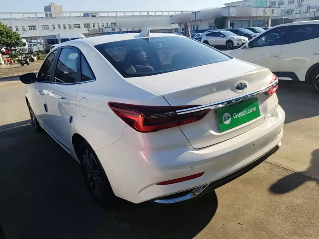 2022 Ford Escort