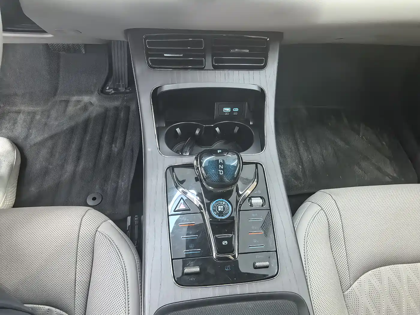 BYD Han 2025 DM-i 125KM LiDAR Smart Driving фото 13