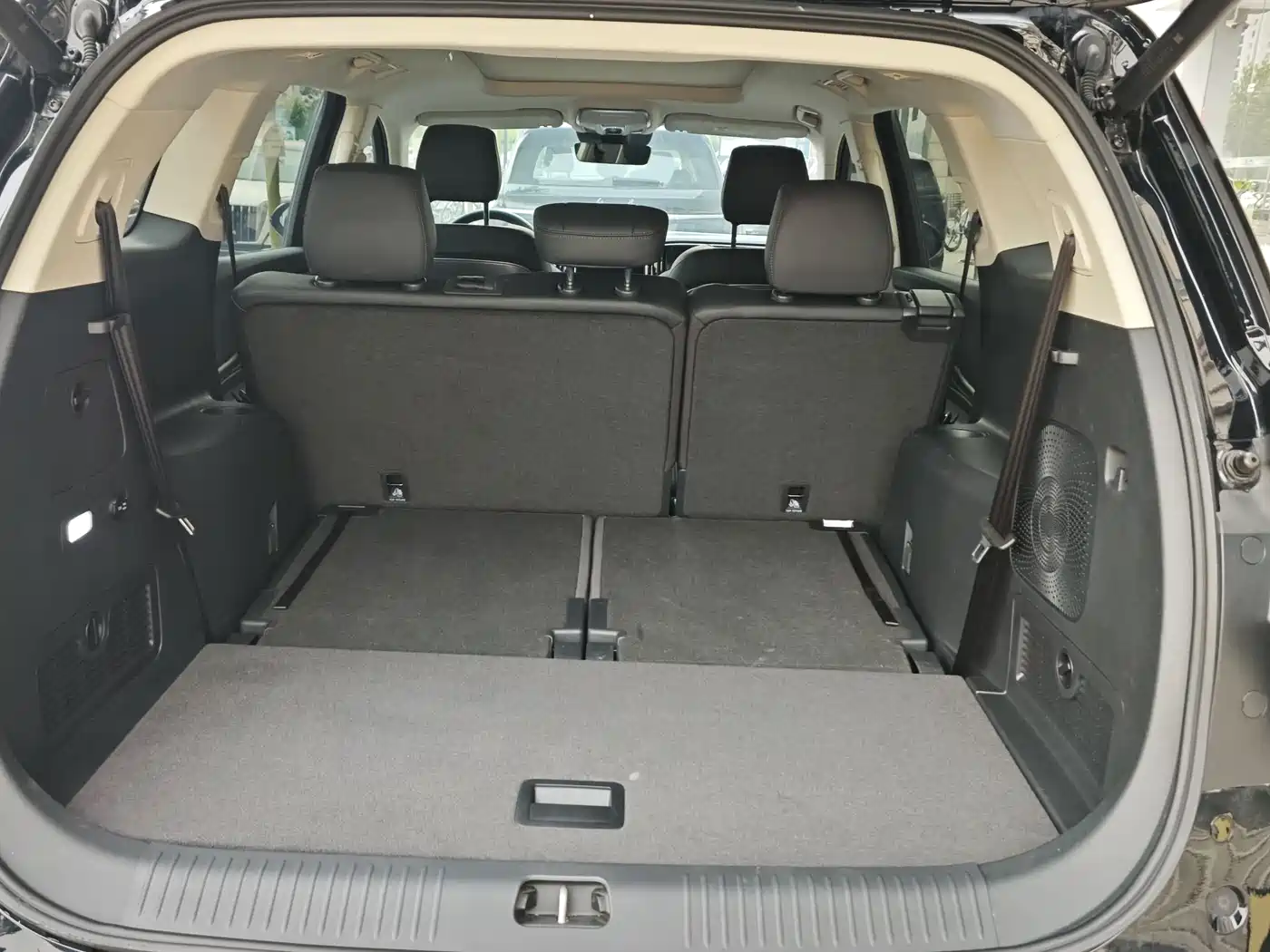 Hongqi HS7 PHEV 2024 2.0T PHEV AWD Qichang Edition 7-seater фото 10