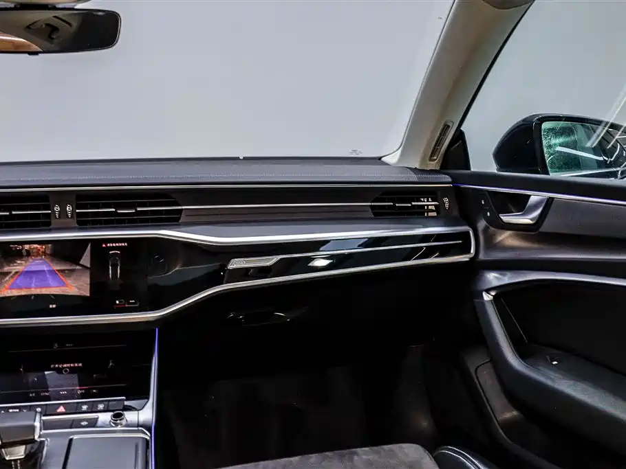 Audi A7L 2024 45TFSI S-line Dream Edition Crystal Package фото 32