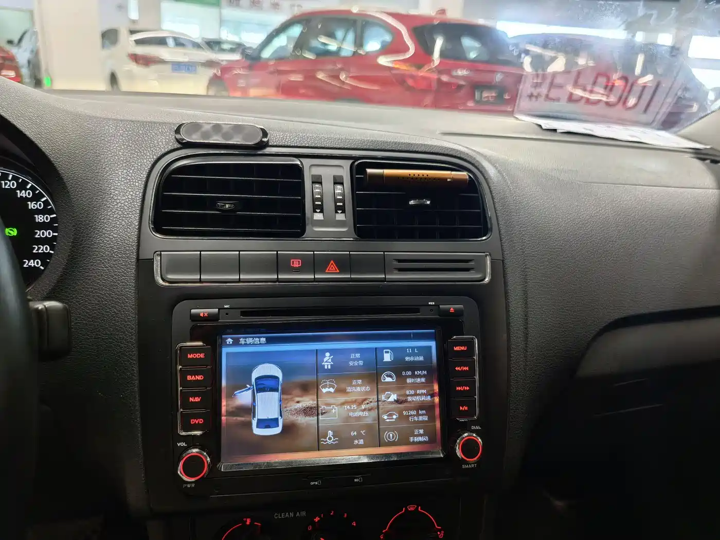 Volkswagen Polo 2016 1.4L Automatic Trend фото 10