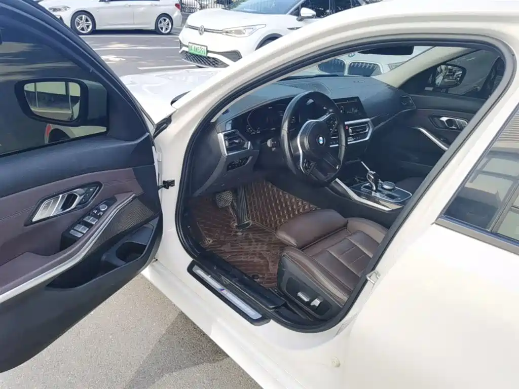 BMW 3 Series 2021 325Li M Sport Package фото 16
