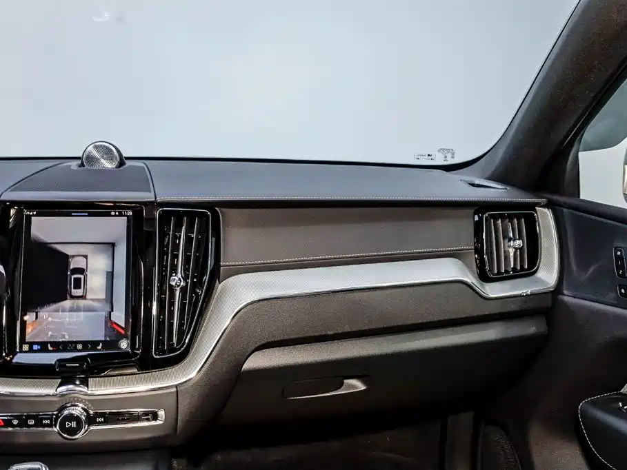 Volvo XC60 Plug-in Hybrid 2024 2024 T8 PHEV Long Range AWD Polar Night Edition