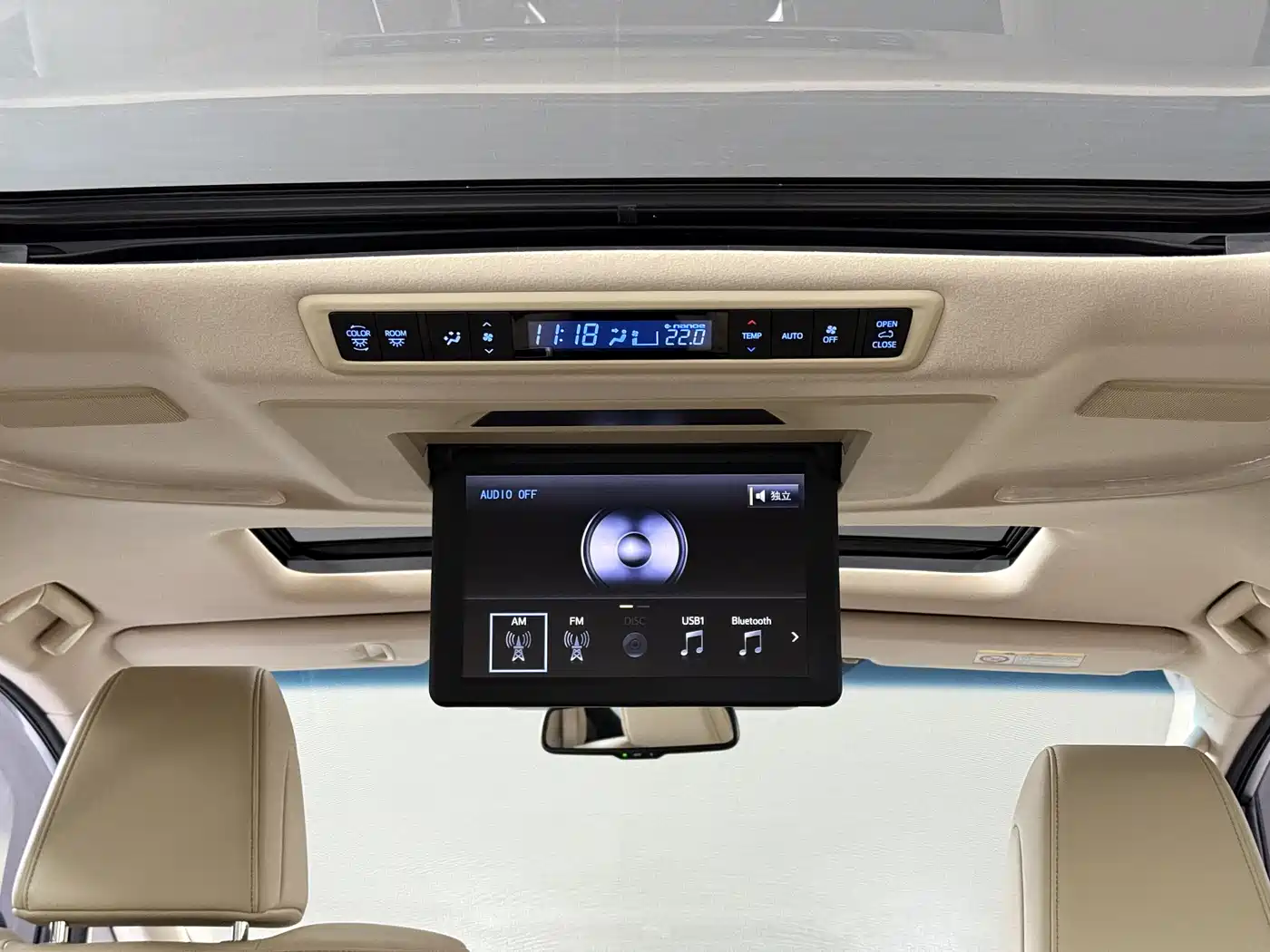 Toyota Alphard 2018 3.5L Luxury фото 22