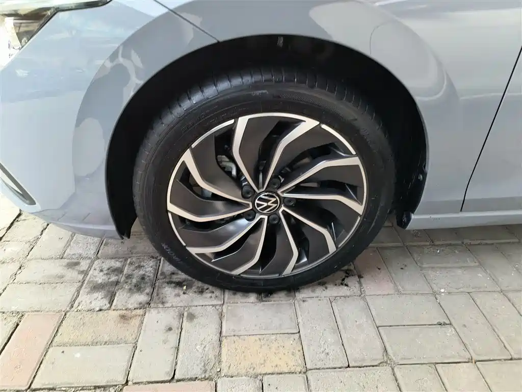 Volkswagen Golf 2023 Facelift 280TSI DSG Pro фото 25
