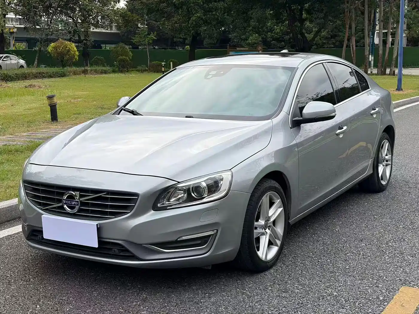 Volvo S60 (Import) 2014 2014 T5 Elegance Edition